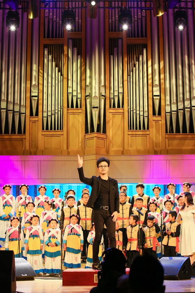 蔡国庆、汪峰讲述支教故事