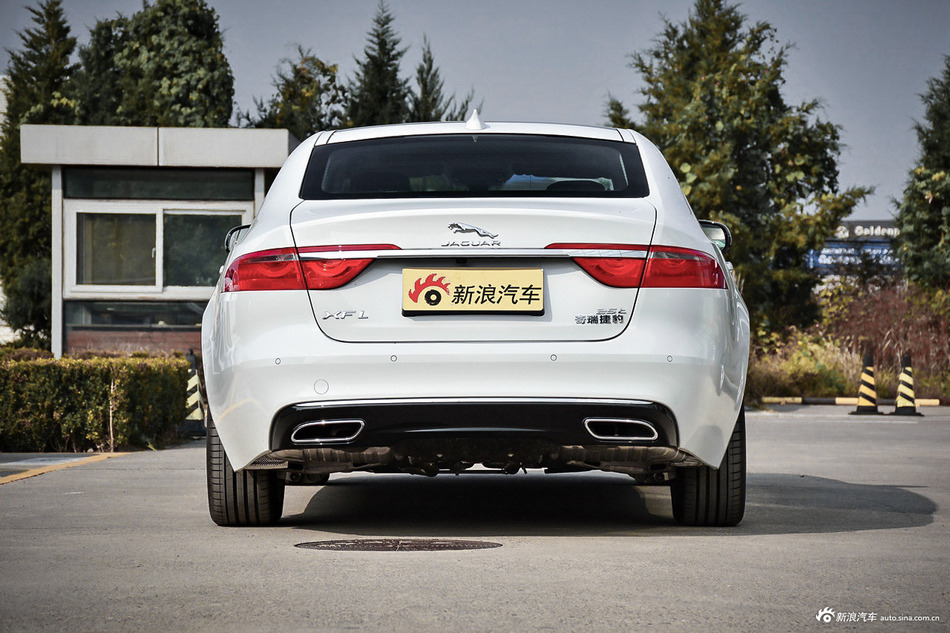 实拍|新款捷豹XFL 2.0T高功率版 换装新发动机 