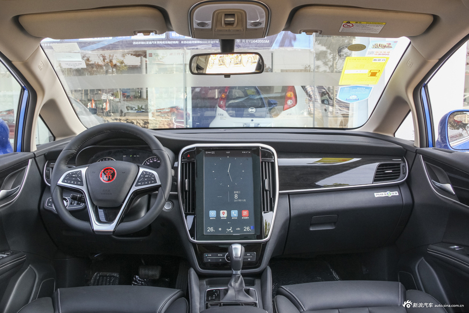 2017款比亚迪宋MAX 1.5T自动互联尊贵型 