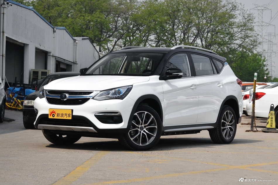 2018款比亚迪宋EV400 智联进享型