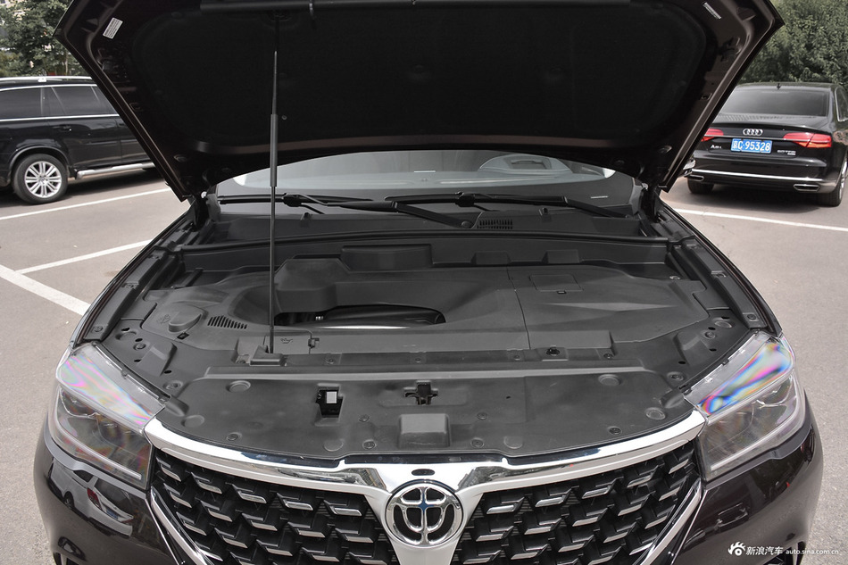 实拍|全新华晨中华V7 宝马技术共享 