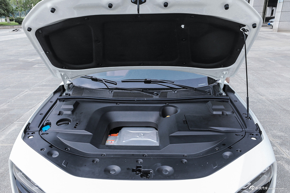 实拍|全新零跑S01 这款跑车居然不到20万