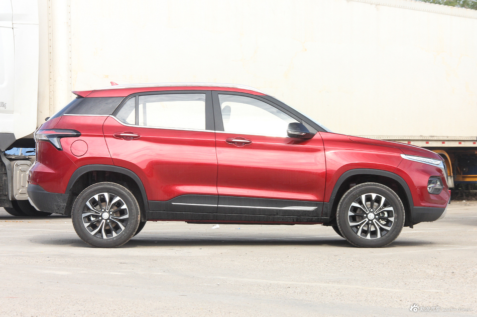 2019款宝骏510 1.5L自动优享型