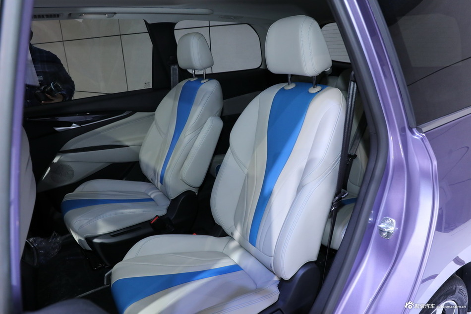 2018广州车展探馆：上汽大通G50实车亮相