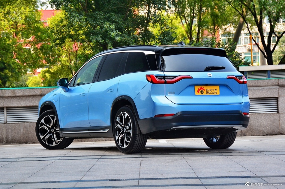 2018款蔚来ES8 创始版