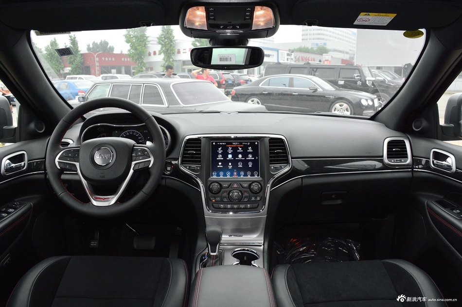 2018款大切诺基3.6L自动高性能四驱版