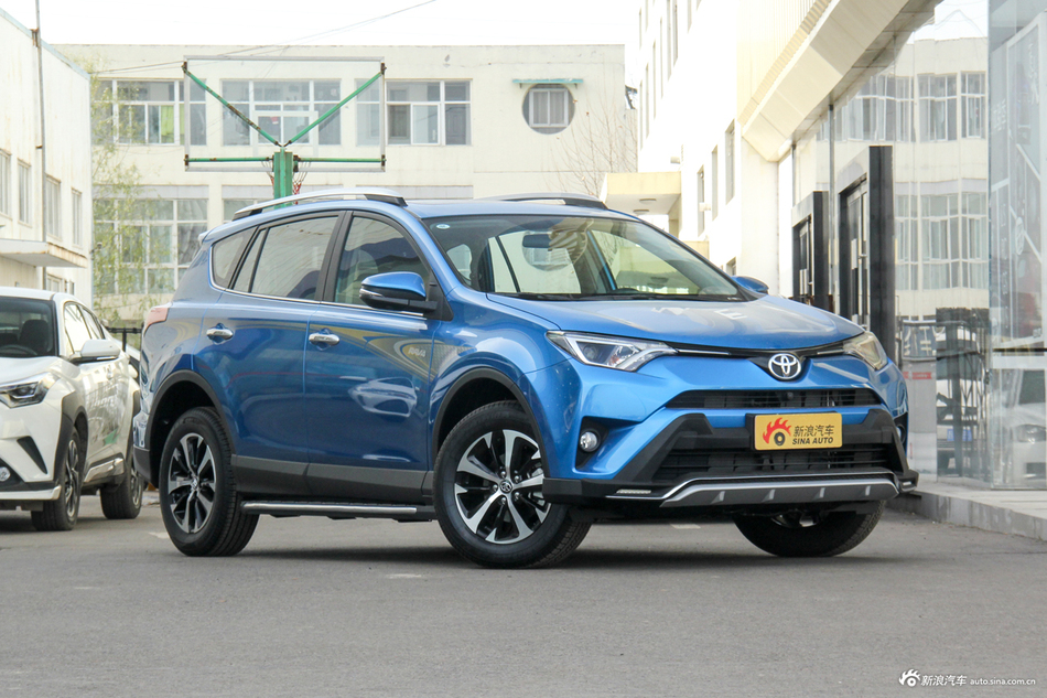 2019款RAV4荣放2.0L CVT两驱风尚X限量版