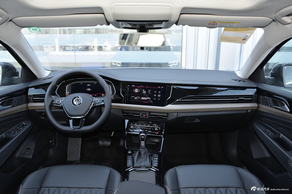 2020款帕萨特330TSI 豪华版国VI