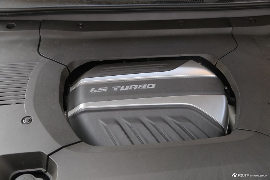 2019款上汽大通D60 1.5T自动极客全配版