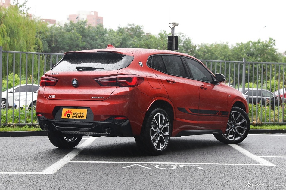 2021款宝马X2 改款 xDrive25i 曜夜版