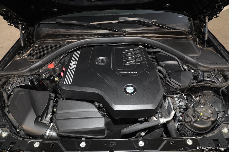 2022款宝马3系 325Li M运动套装