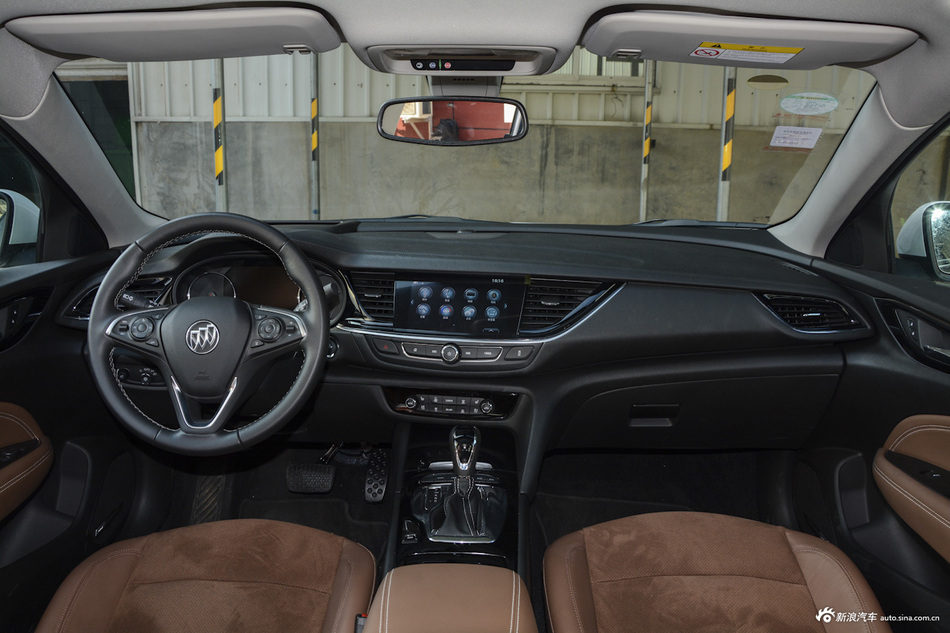 2017款君威2.0T自动尊贵型28T