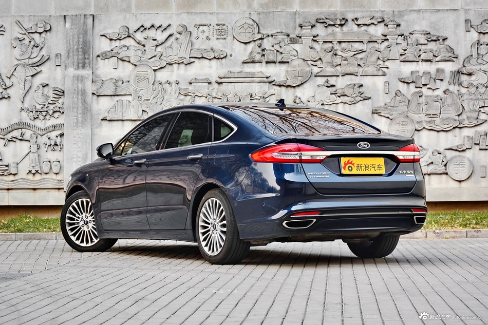 2017款蒙迪欧2.0T自动旗舰型