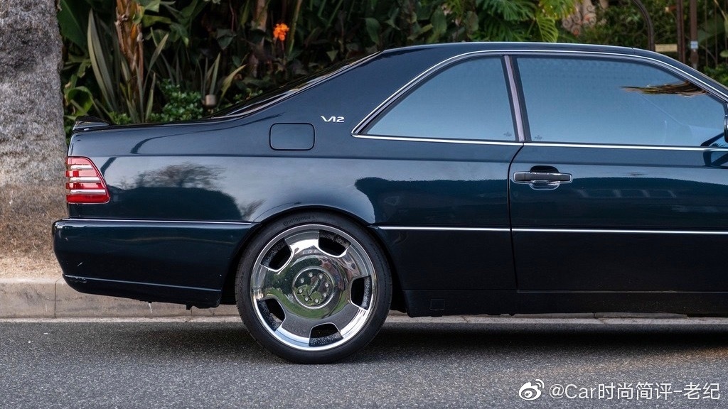 1996年奔驰S600双门轿车，该车目前的里程表显示157085英里