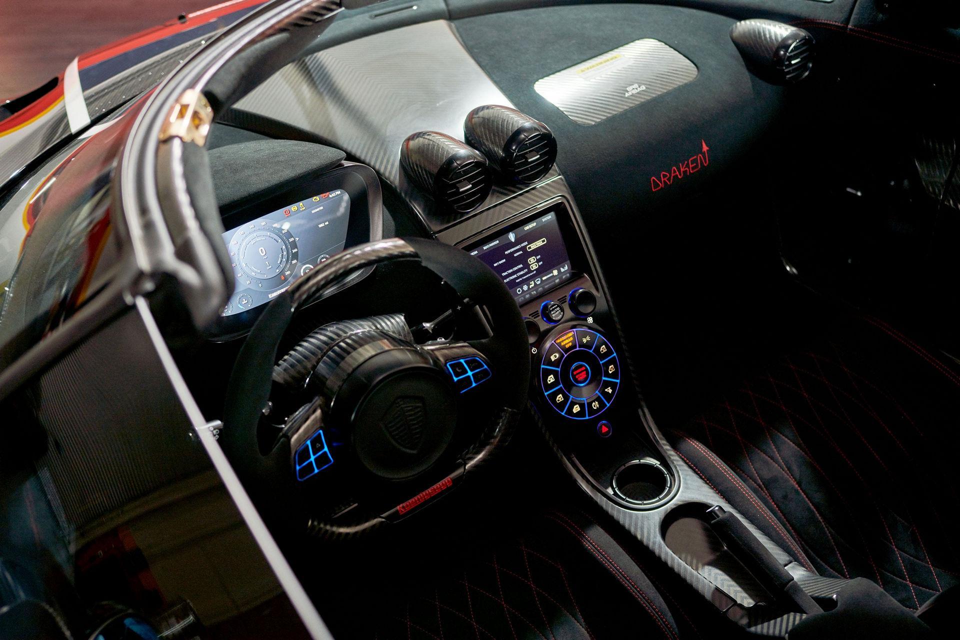 柯尼塞格Agera RS Draken，整车采用全碳纤维，帅就完了！