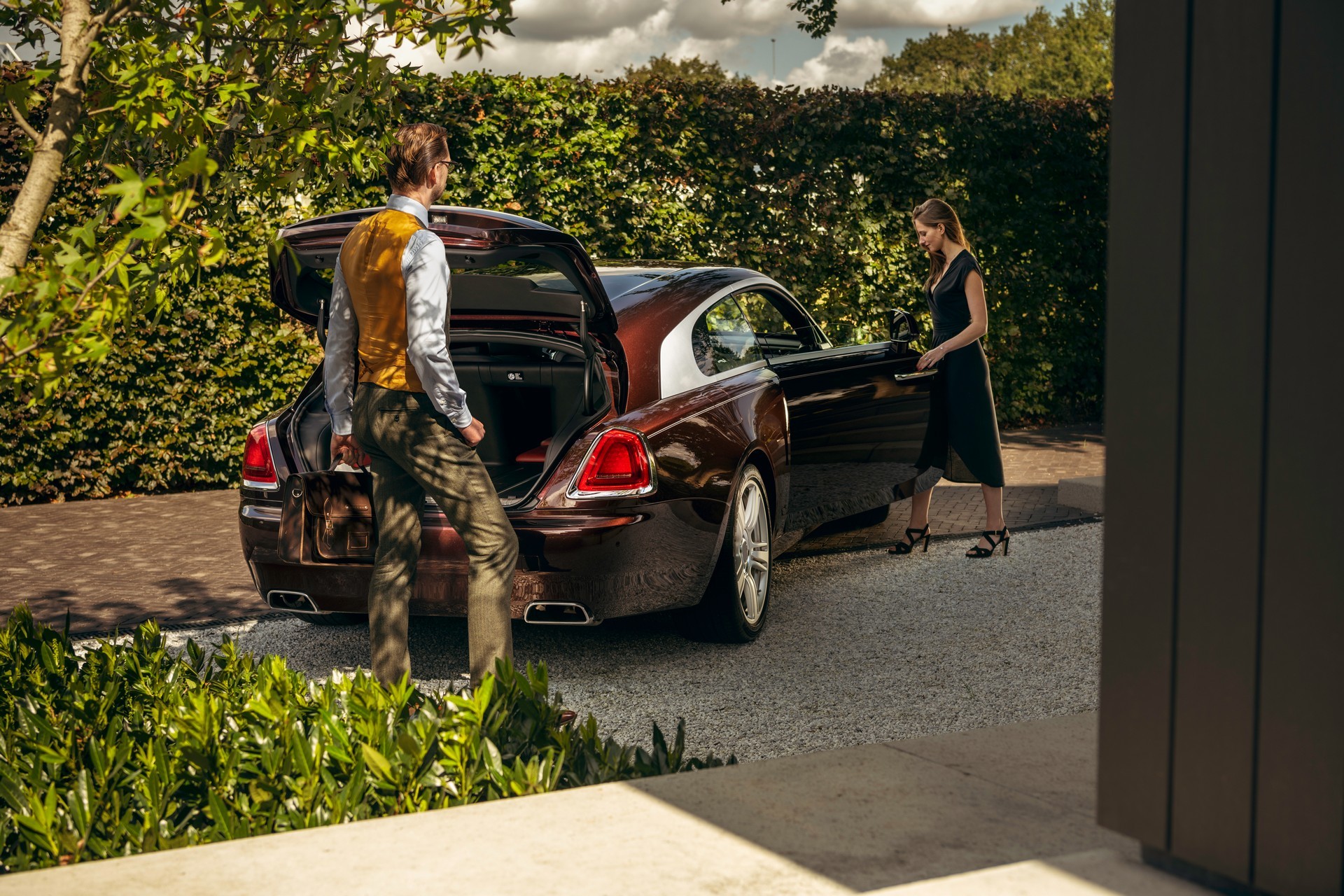 大家还记得之前那辆仅此一辆的基于Wraith劳斯莱斯猎装车吗