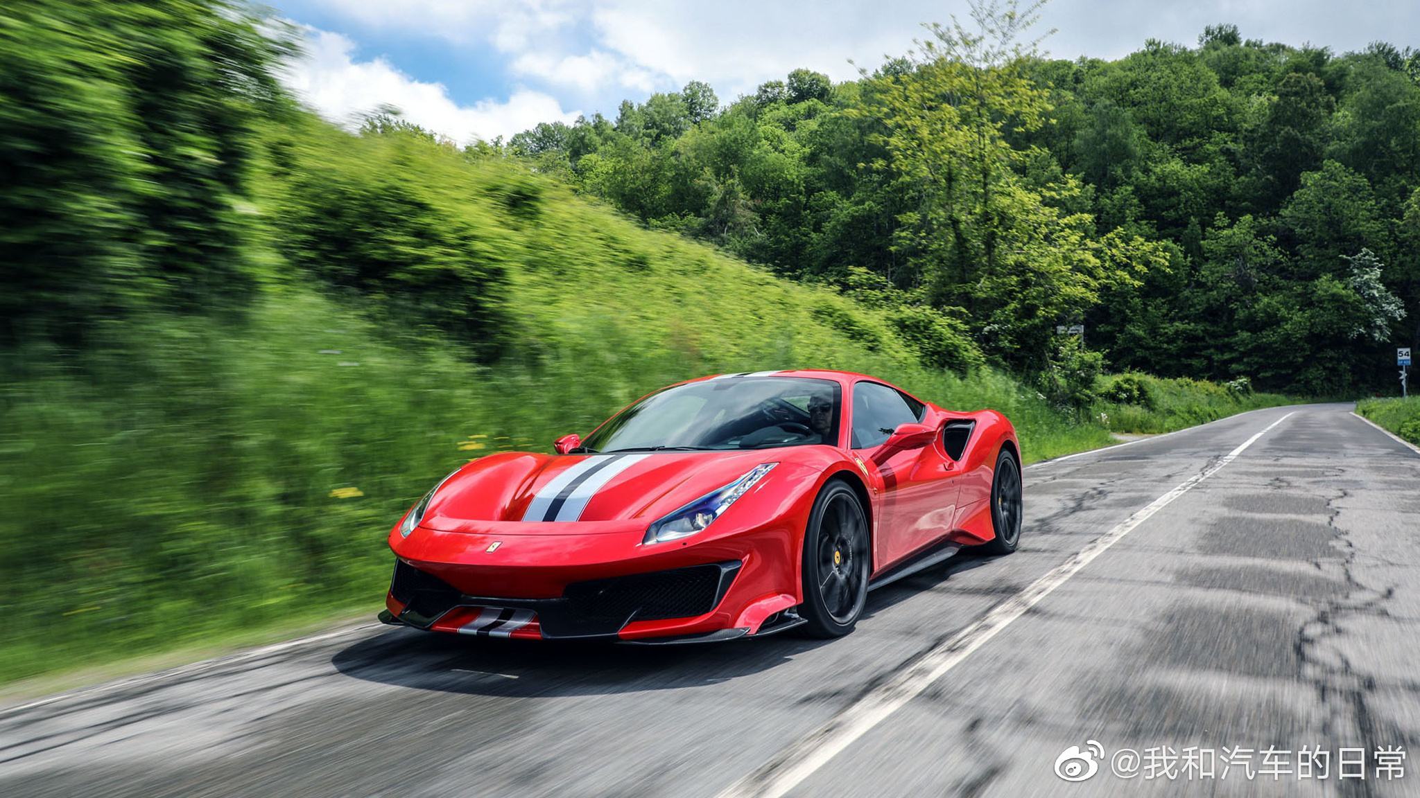 老铁是不是都希望有一辆自己的法拉利