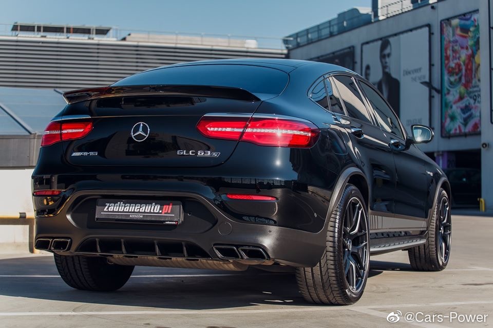 AMG GLC63S Coupe 纽北最快SUV之一 暴躁