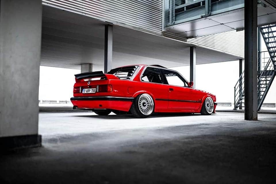 BMW 双门E30 325，经典难以复制！美极了！