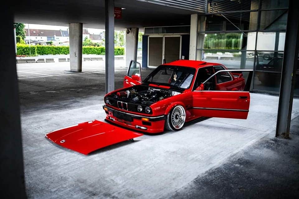 BMW 双门E30 325，经典难以复制！美极了！