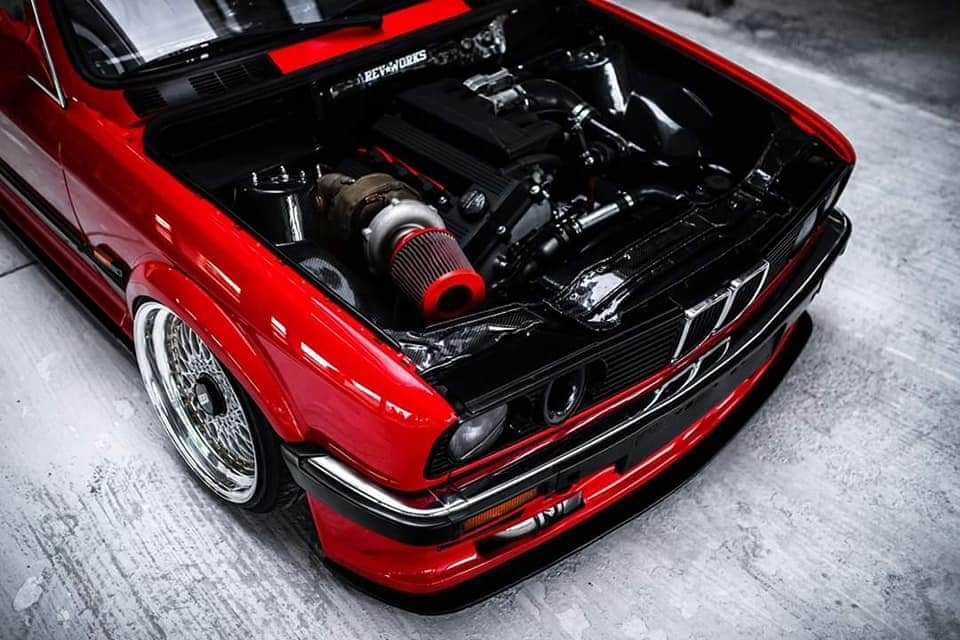 BMW 双门E30 325，经典难以复制！美极了！