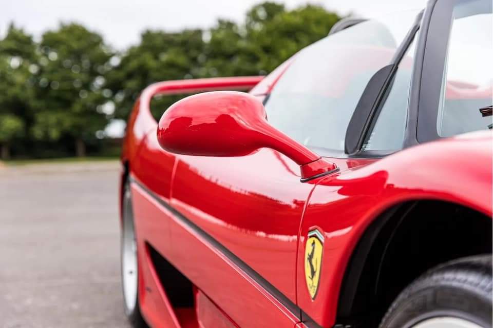 法拉利史上毁誉参半的神车。1996 Ferrari F50。