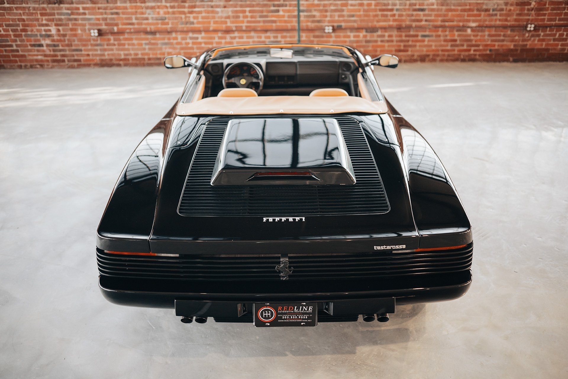 这是他还1987年的法拉利，我想问问1987年，你在做什么？