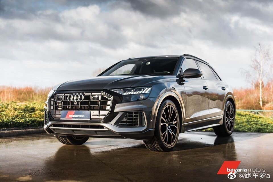 奥迪最帅的SUV系列，无框车门，隐藏排气太低调了