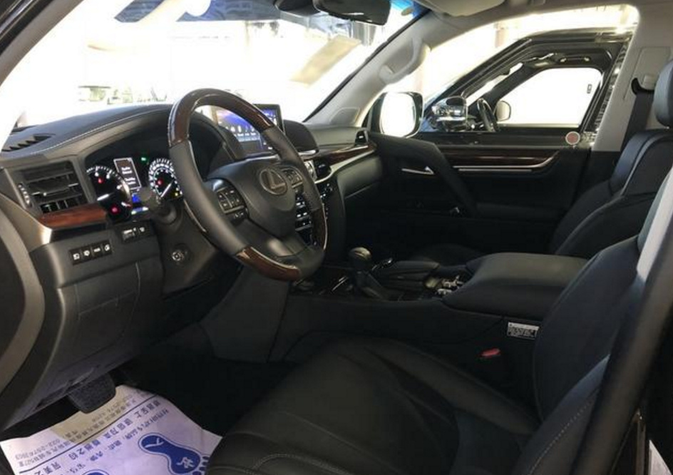 揽胜行政和雷克萨斯LX570到底哪款强