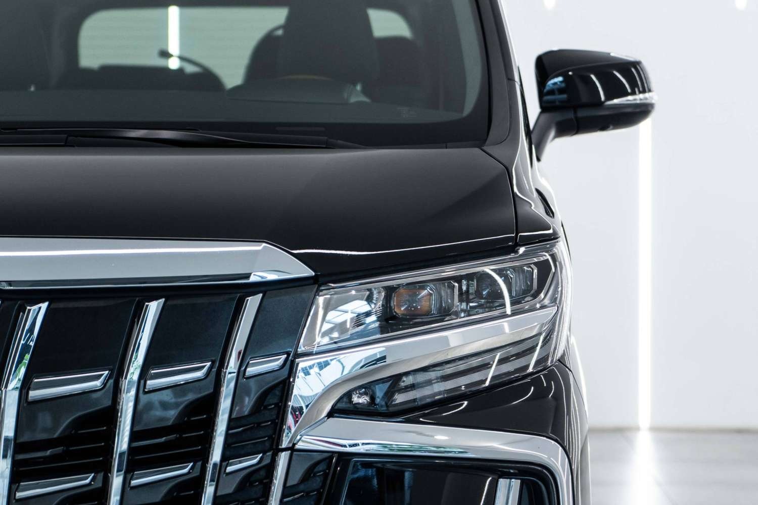 丰田埃尔法 蒙娜丽莎版欣赏一下