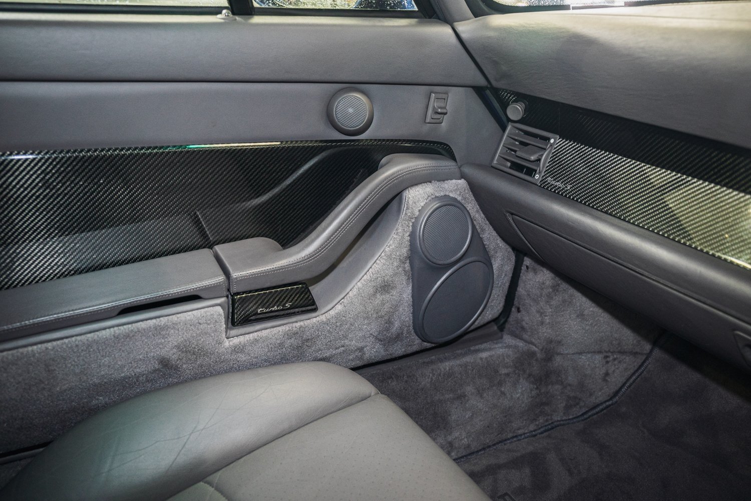 Porsche 993 Turbo S~永恒经典