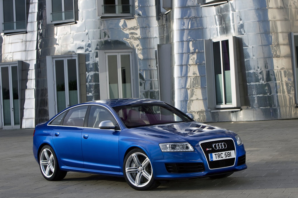 奥迪RS6：竞技大神！不服来辩！