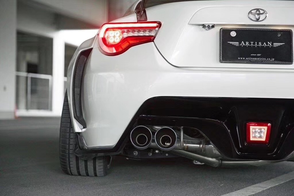 这款丰田86的宽体套件还可以接受，至少不太影响正常使用！