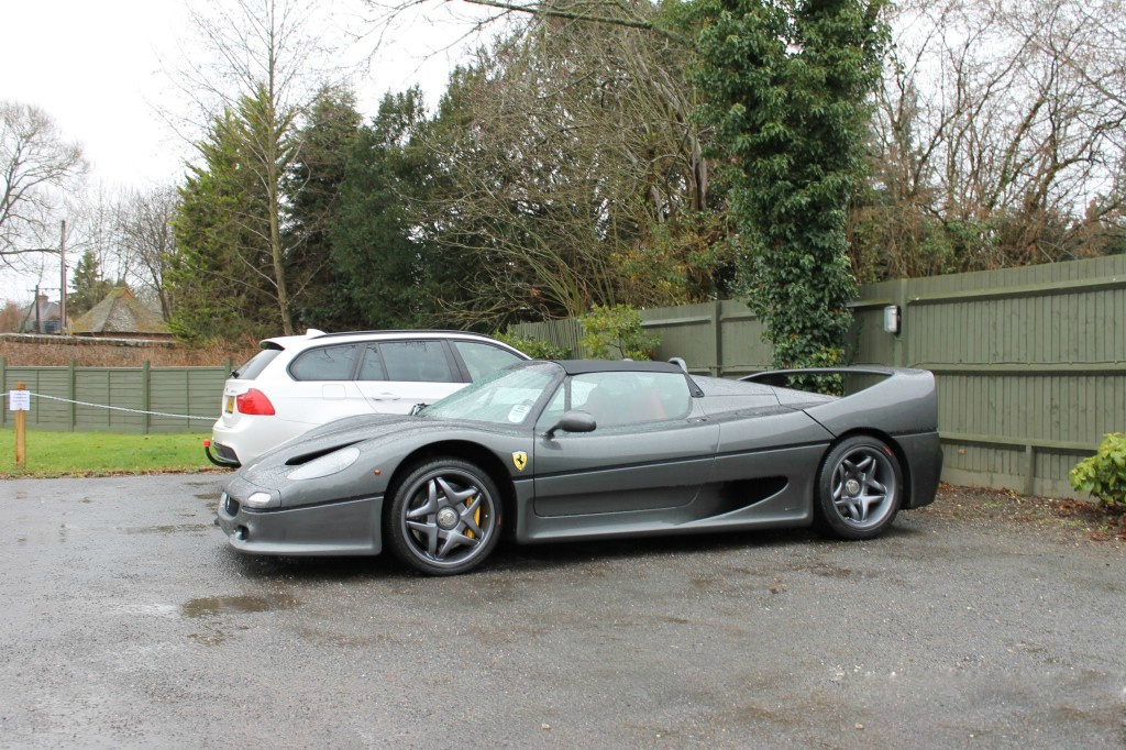 法拉利f50基本为红色这颜色的f50很稀罕