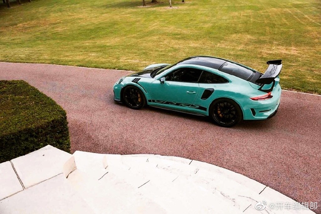 Porsche GT3RS是夏天清清凉凉的薄荷绿！