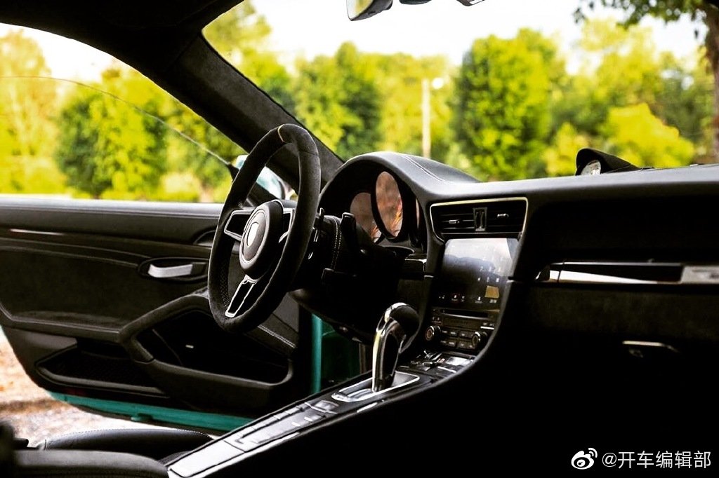 Porsche GT3RS是夏天清清凉凉的薄荷绿！