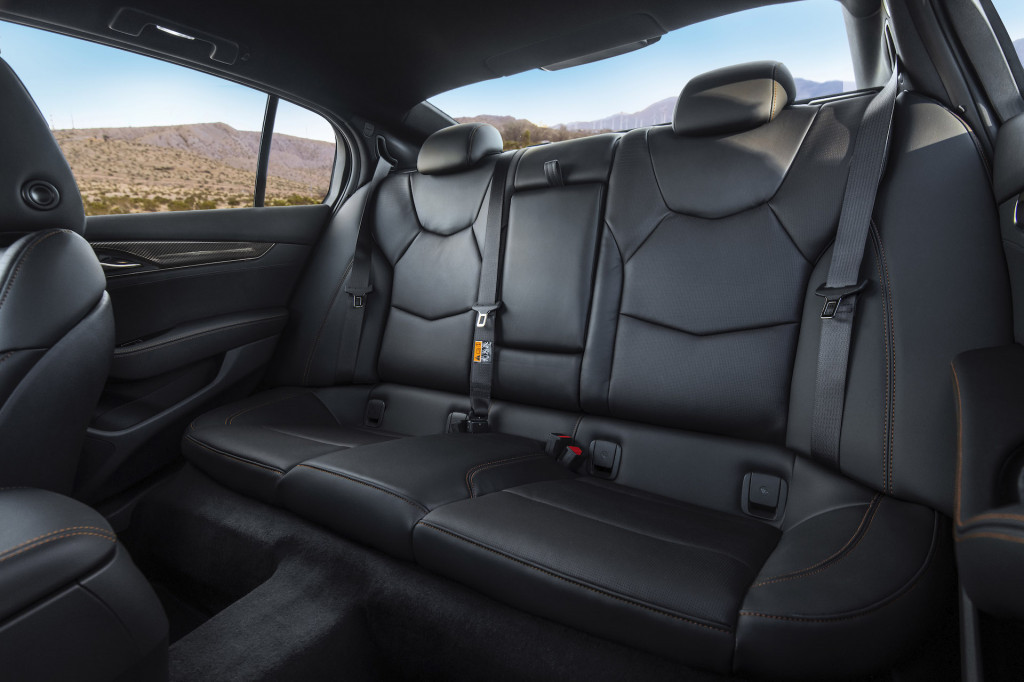 凯迪拉克正努力使V铭牌媲美于宝马的M或梅赛德斯的AMG