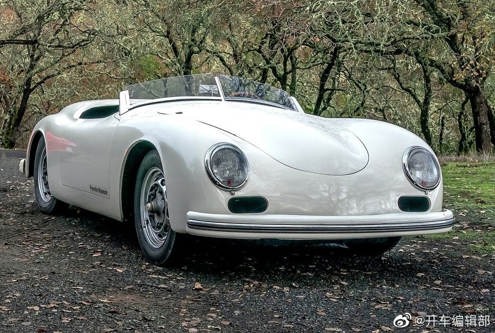 1935年的Porsche 356 America，好圆润，有点可爱~