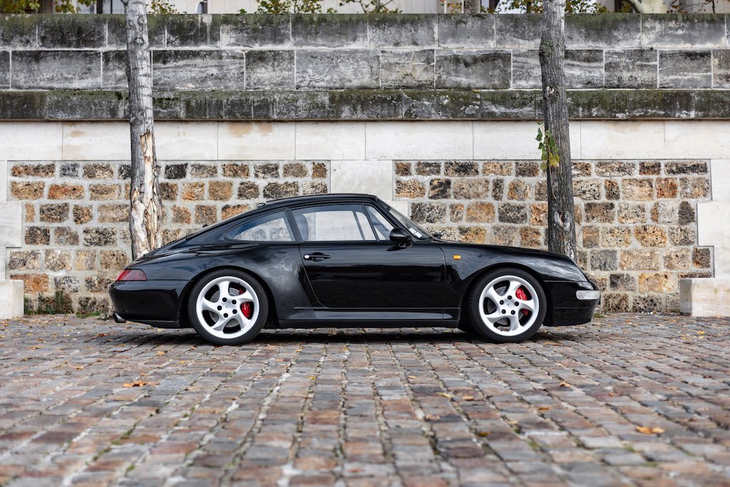 Porsche 993 Carrera 4S  这个侧面曲线是真滴好看