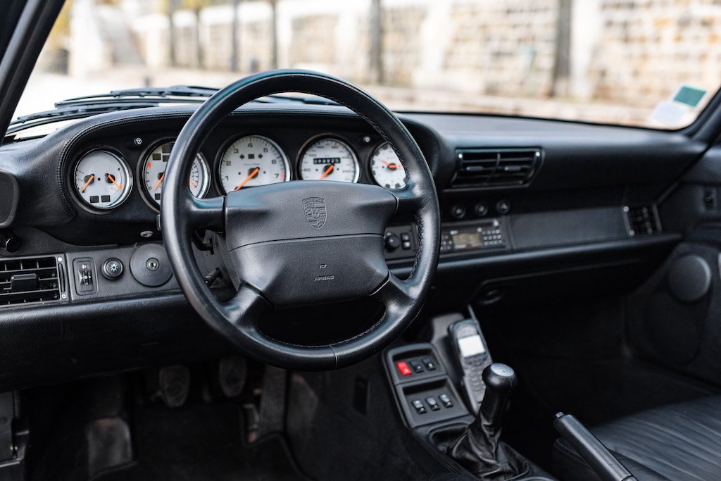 Porsche 993 Carrera 4S  这个侧面曲线是真滴好看