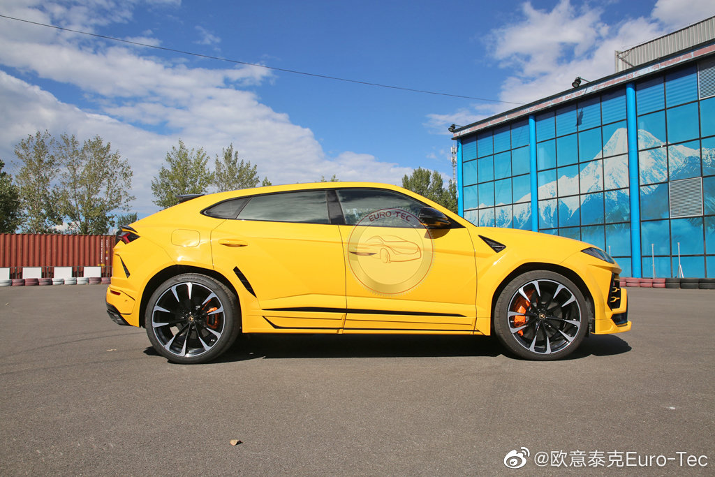 兰博基尼URUS升级Novitec Esteso宽体包围