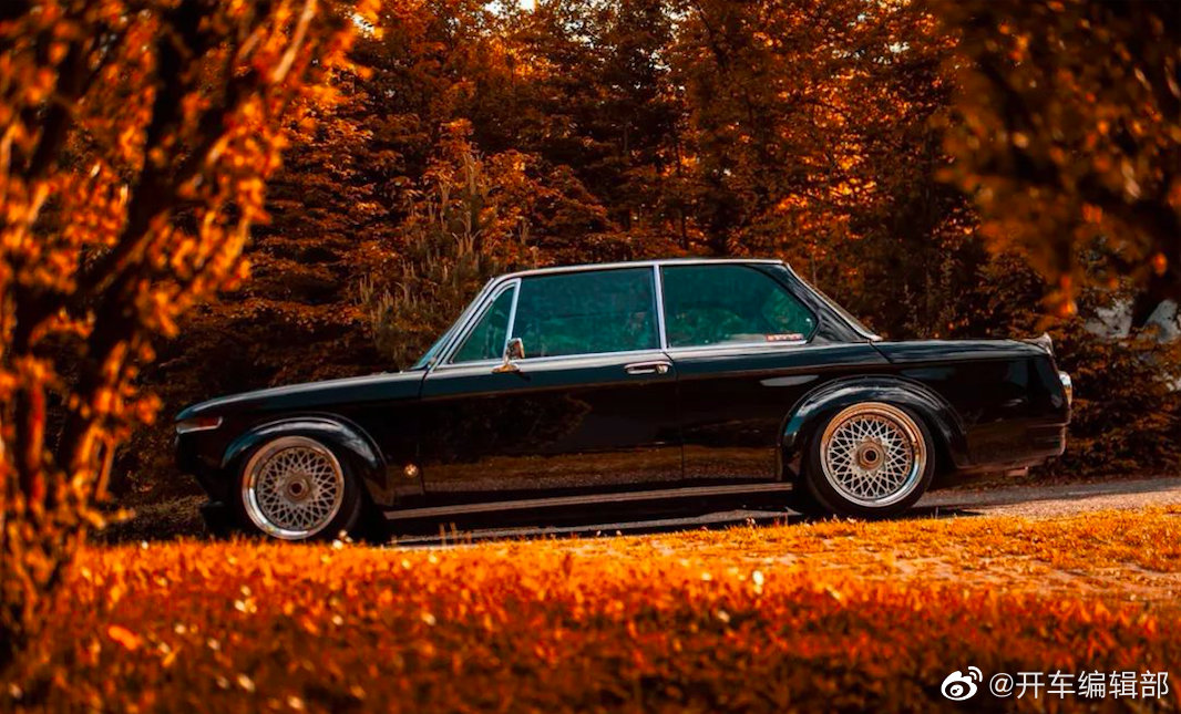 好看的汽车：宝马2002 Tii 风韵犹存