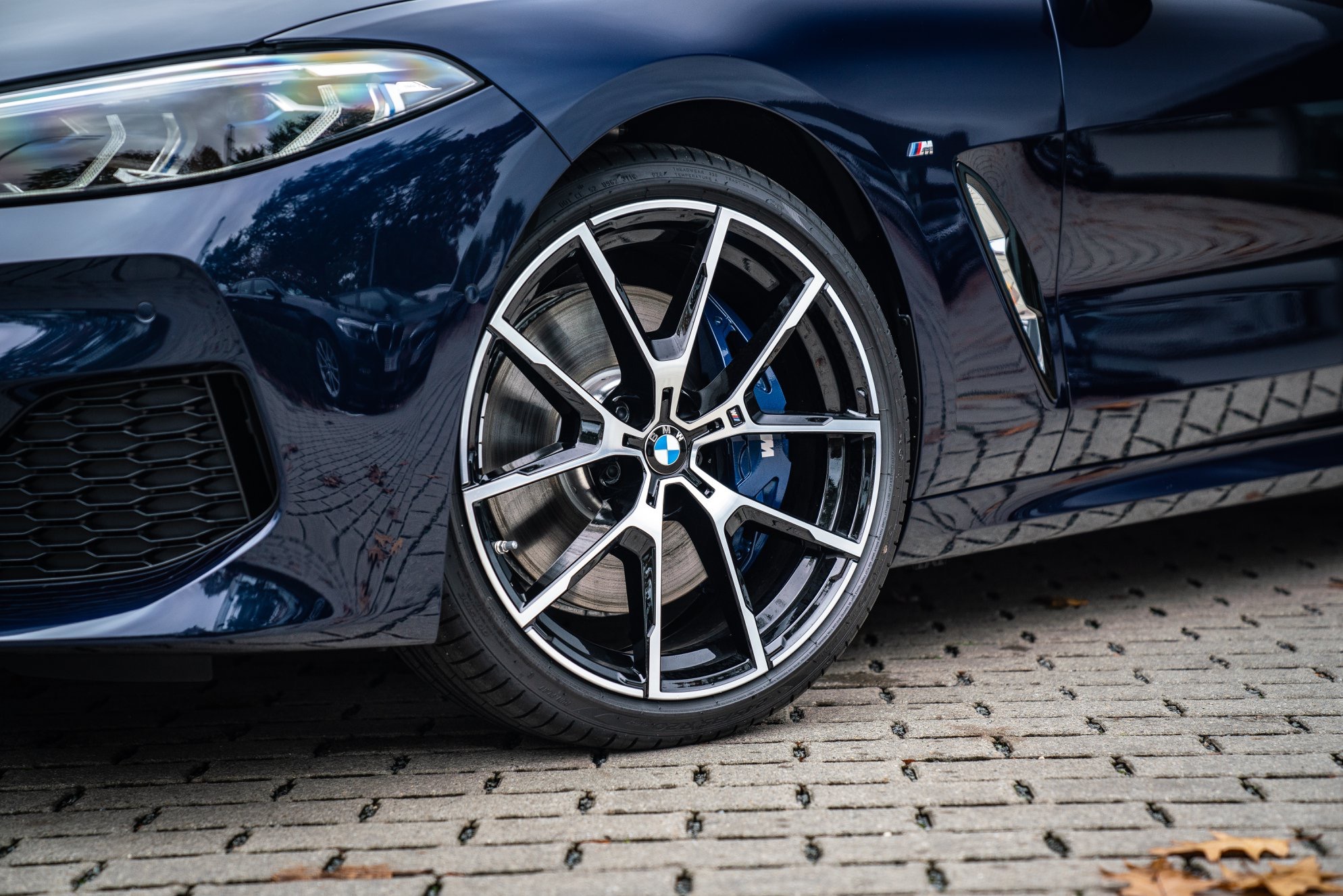 汽车美图抢先看：这个颜色的宝马 8 系不错