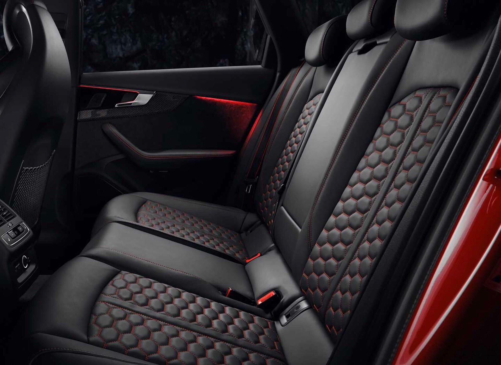 奥迪最好的旅行车，奥迪RS4 Avant