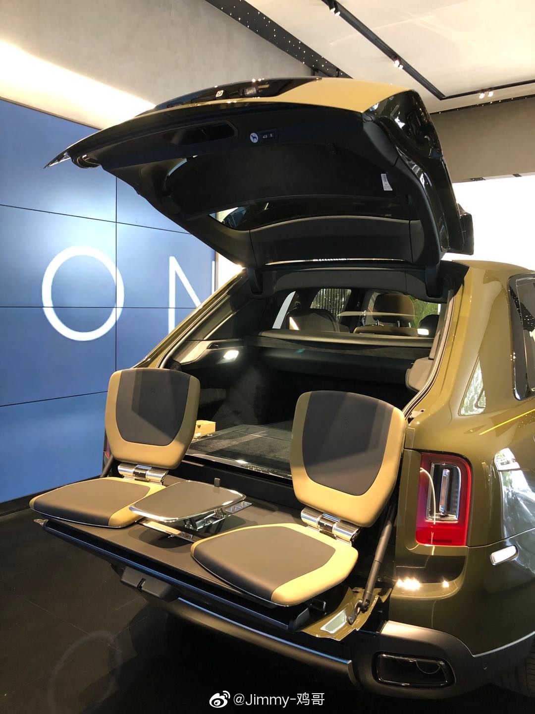 好看的汽车：今天被鸟巢版库里南刷屏了