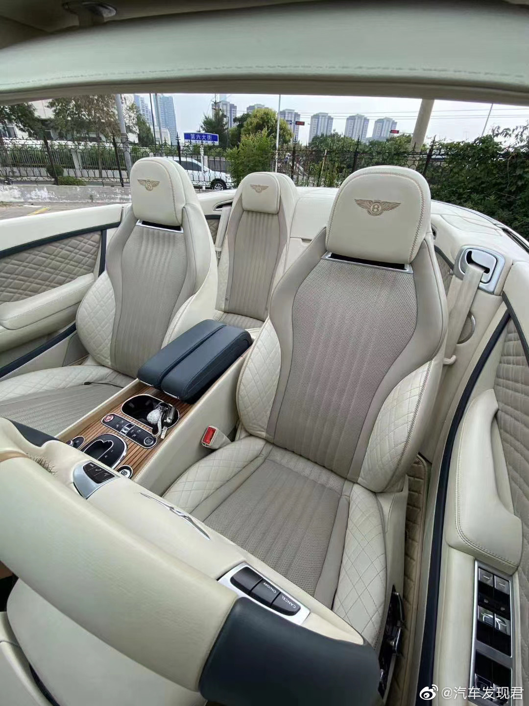 18年13000公里，宾利GT 4.0 限量敞篷