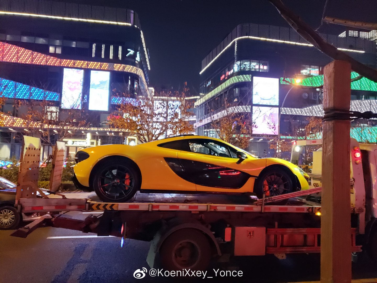 迈凯伦/McLaren P1 下个班也能碰到耐克黄