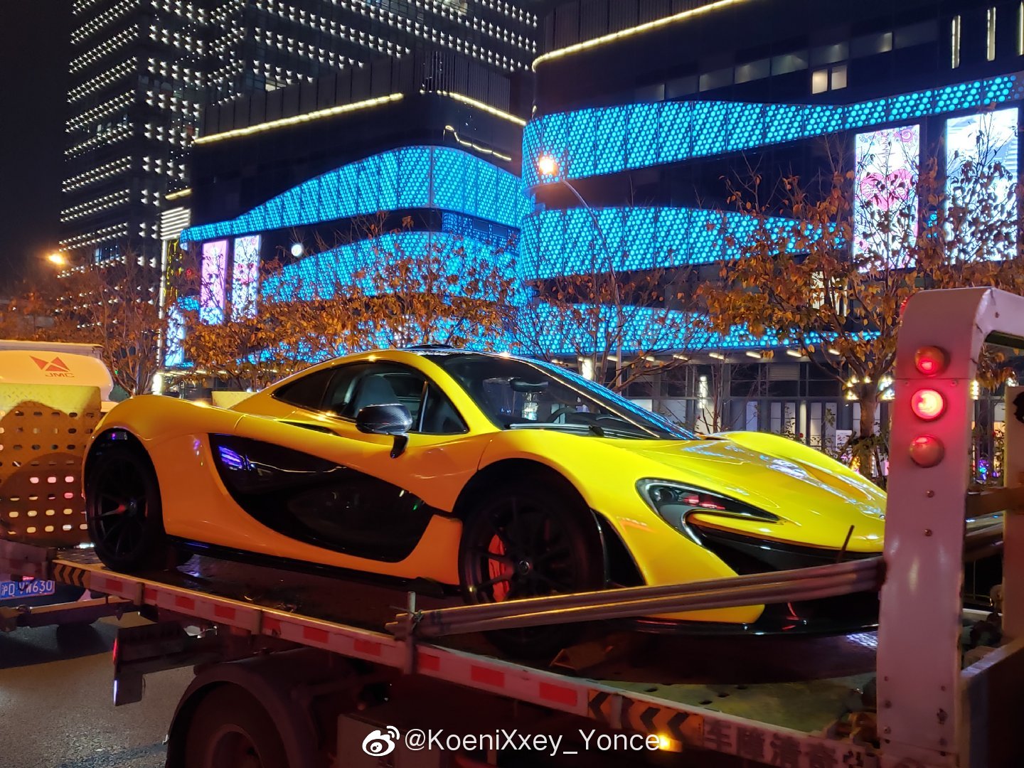 迈凯伦/McLaren P1 下个班也能碰到耐克黄