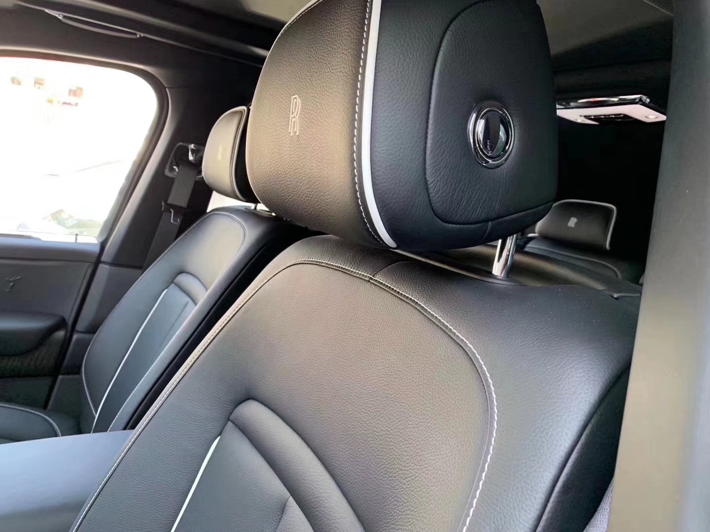 汽车美图赏析：19全新劳斯莱斯库里南