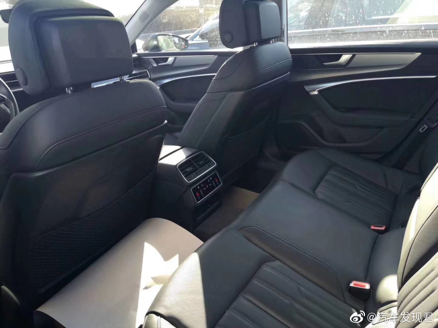 奥迪A7 55TFSI 3.0T四驱动感型加配版